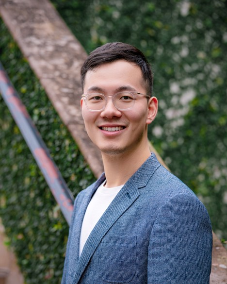 Associate Zhang